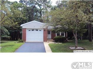 20 Bowie Dr, Whiting, NJ 08759