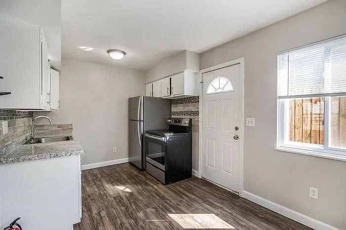 444 Garland St #2 — Photo 3