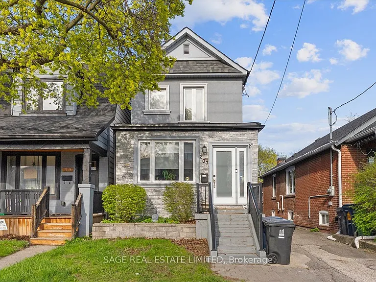 207 Cedarvale Ave #LOWER — Photo 1