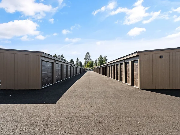 Magnesium Village Apartments — Photo 28