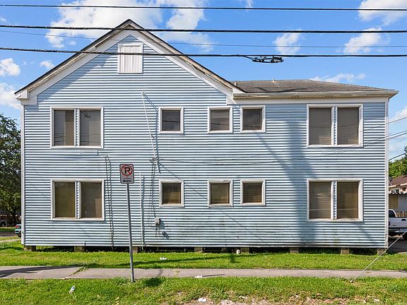 2nd image of 102 S Lockwood Dr
