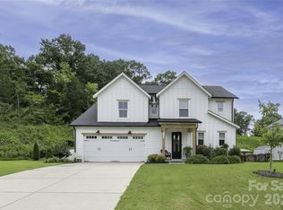 123 Country Lake Dr, Mooresville, NC 28115
