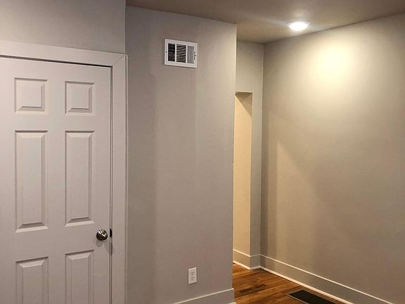 5th image of 2665 Webb St