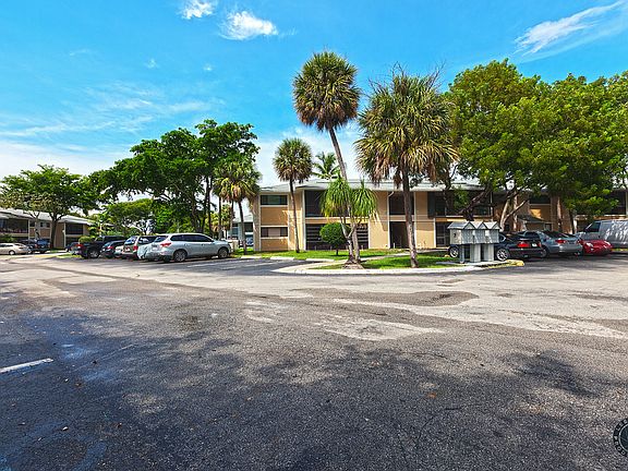 3rd image of 9725 Hammocks Blvd APT 203F
