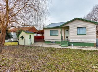 607 S Powerline Rd, Nampa, ID 83686