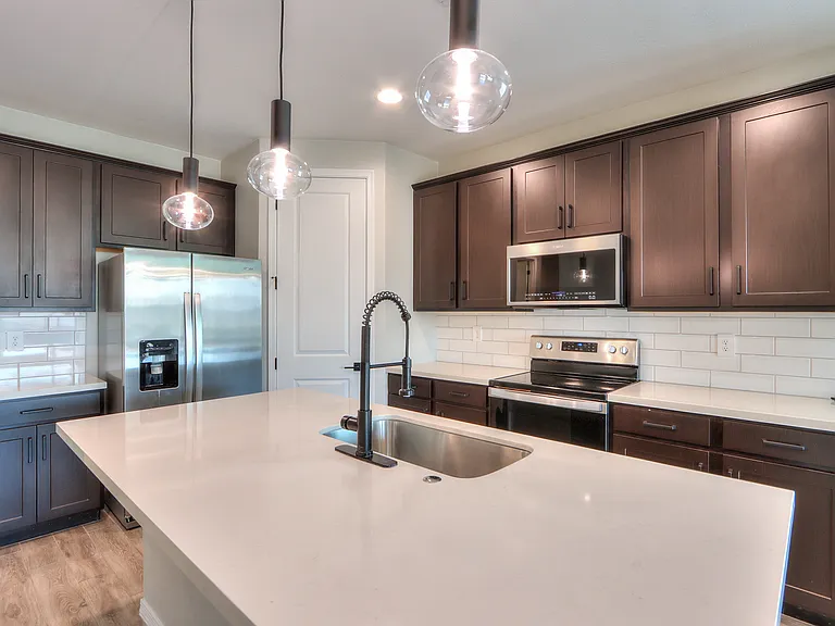 35879 W Santa Barbara Ave — Photo 31