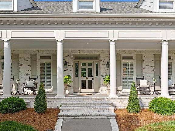 2nd image of 18822 Peninsula Cove Ln