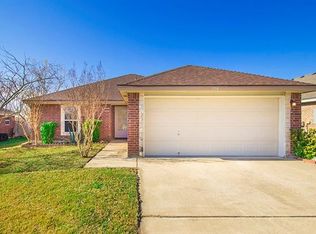 228 Corn Hill Dr, Jarrell, TX 76537
