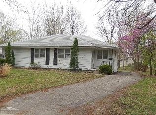 8315 Santa Fe Ln, Overland Park, KS 66212
