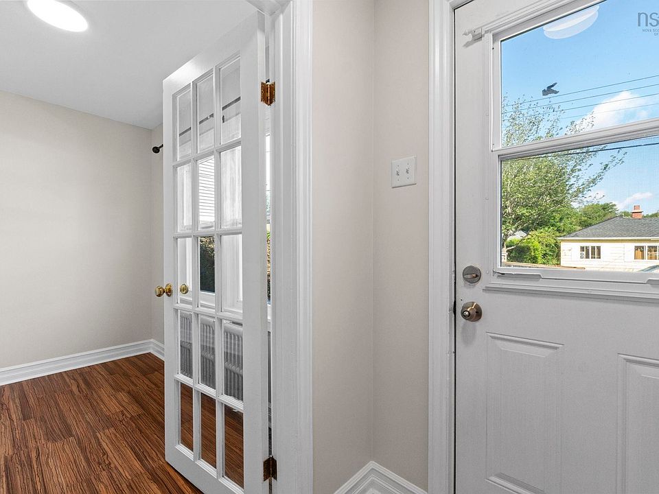 1st image of 20 Rufus Ave