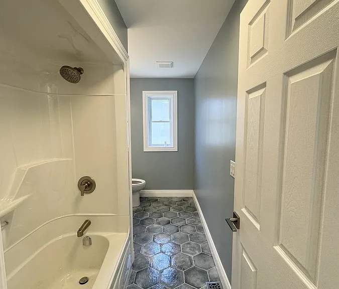 1296 Laurendeau Ave — Photo 19