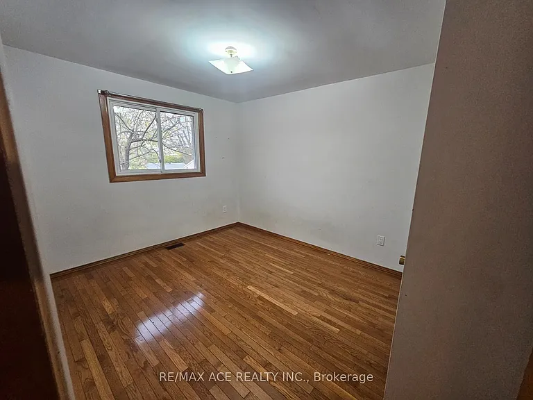6033 Swayze Dr #MAIN — Photo 8