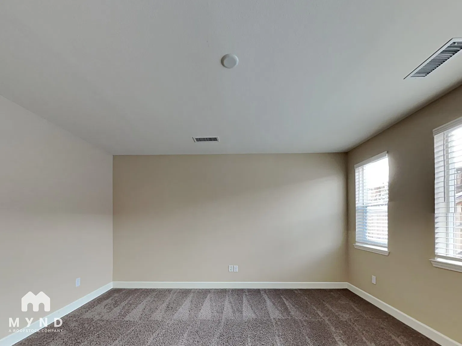 4 bed, 2.5 bath, 2173 sqft, $2,925 — Photo 2
