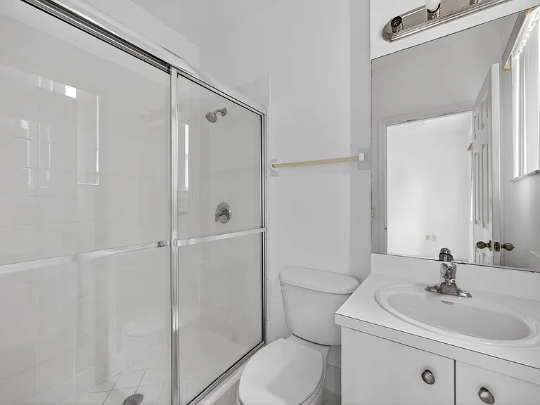 1575 NE 33rd Ave #105 — Photo 25