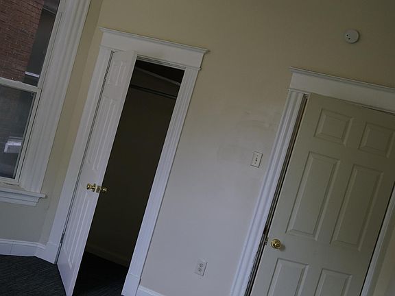 4th image of 3830 Ashland Ave #1