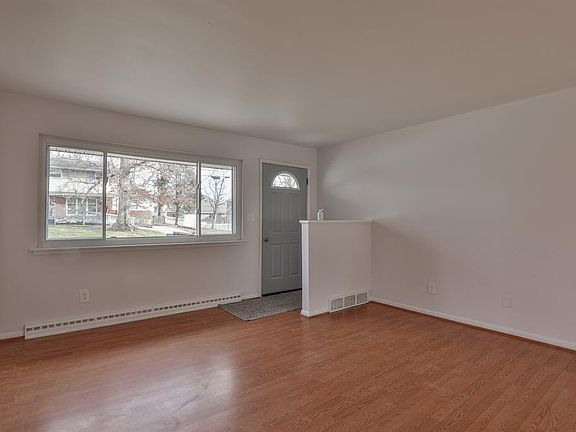 3rd image of 2035 Connecticut Ave