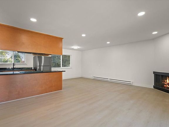 5th image of 10301 Alpine Dr #4