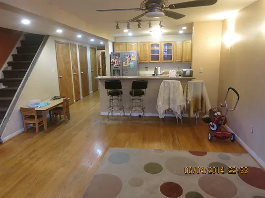 Rented by Space Real Estate | media 52