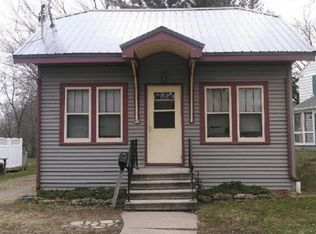 51 Torrey St, Clintonville, WI 54929