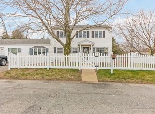 4 Sandy Ln, Salisbury, MA 01952