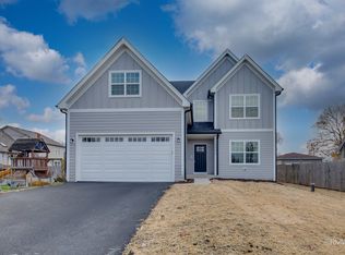 25W275 Doris Ave, Carol Stream, IL 60188