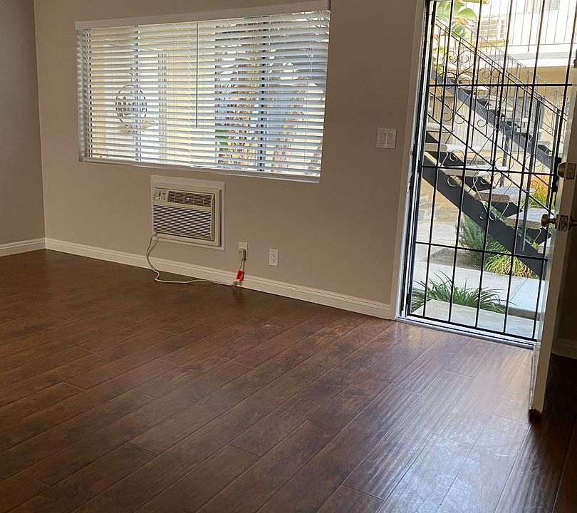 1st image of 13425 Mulberry Dr #3
