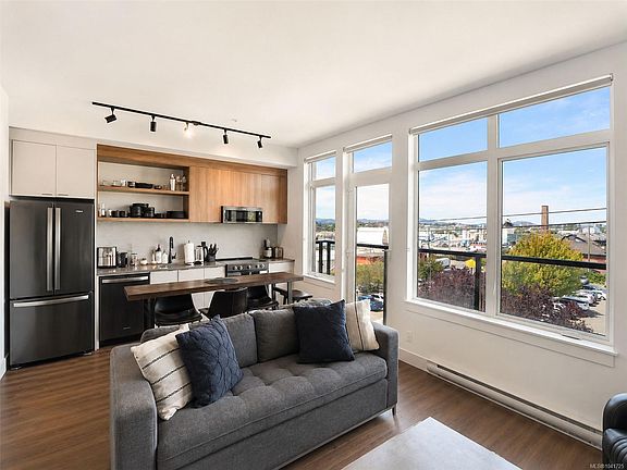 4th image of 515 Chatham St #415