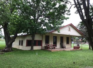 483 Dallas St, Bandera, TX 78003