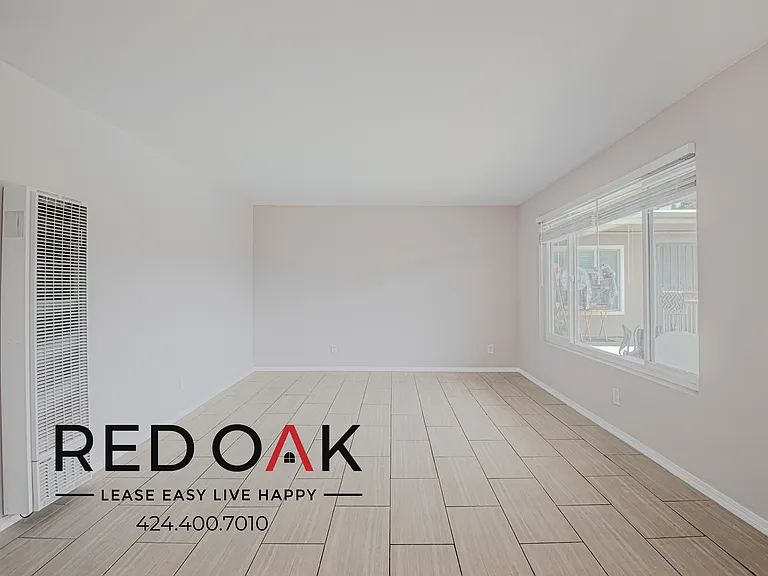 111 W Del Amo Blvd #15 — Photo 6