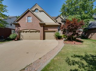 17021 Algonquin Dr, Northville, MI