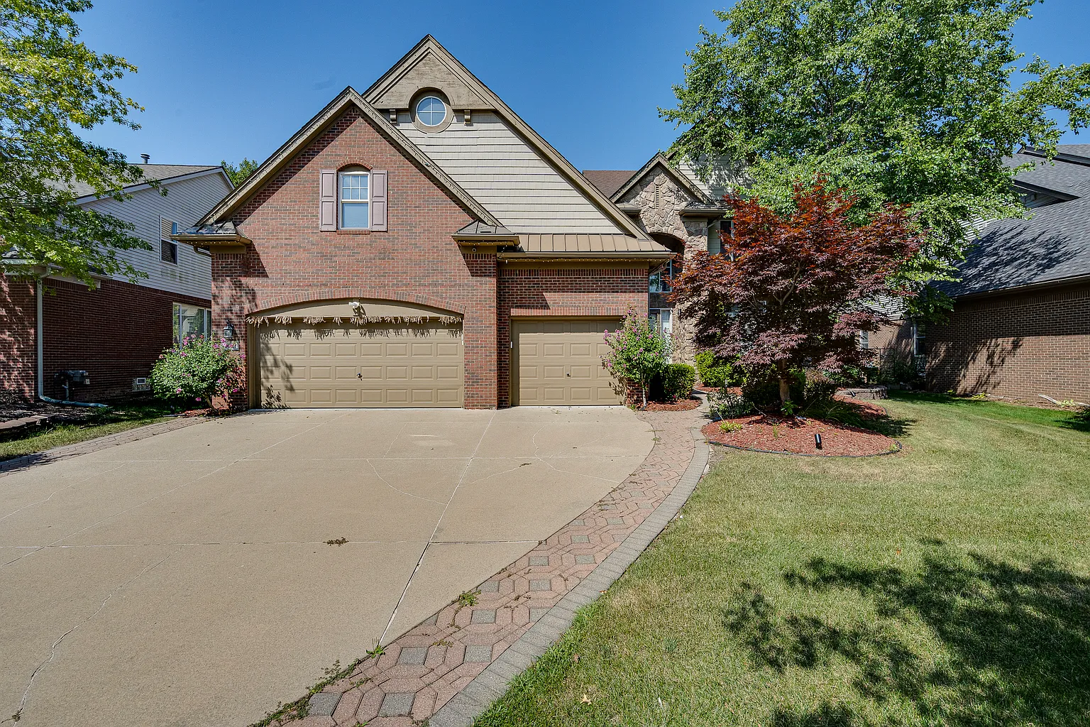 17021 Algonquin Dr photo 1