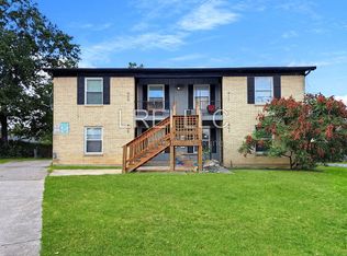 409 Garrison Ct, Louisville, KY 40214