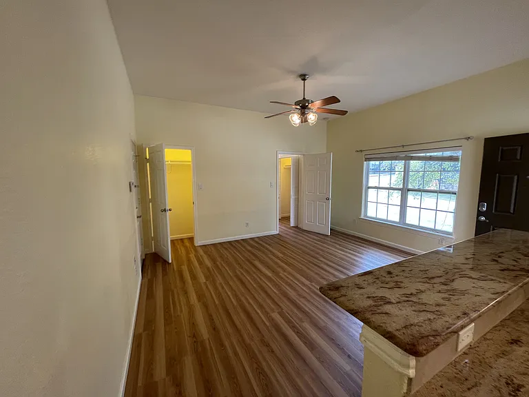 424 Fry St #A — Photo 15