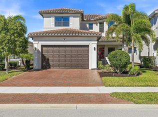 4512 Aurora St, Naples, FL 34119
