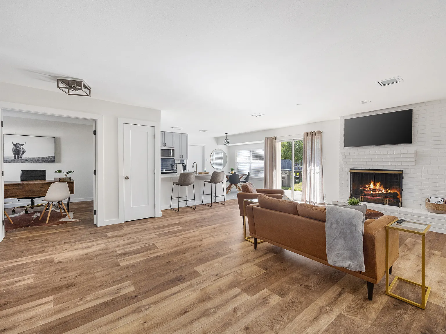 3 bed, 1790 sqft, $3,200 — Photo 4