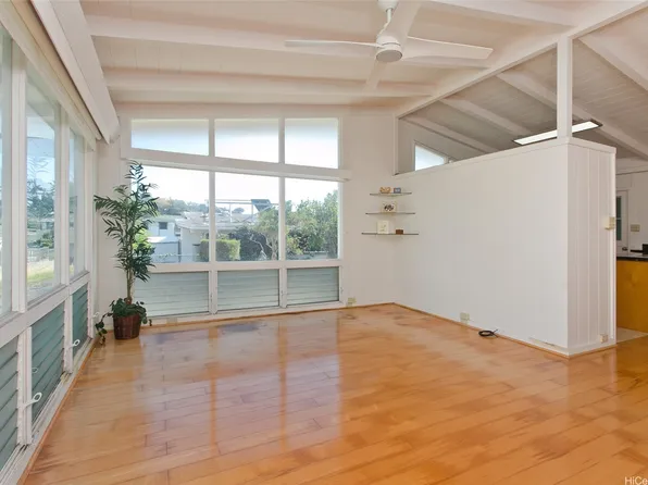 2428 Lanai St APT A, Honolulu, HI 96817