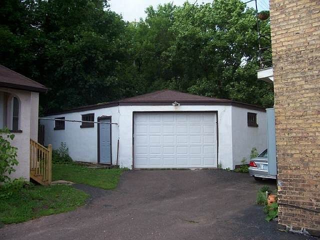 2nd image of 1605 Jefferson St