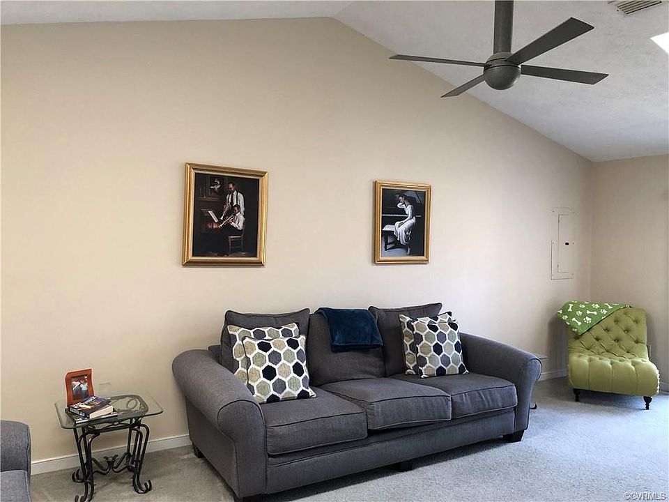 2nd image of 1802 Meadow Farm Dr