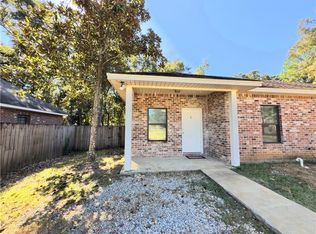 126 Pear St #A, Covington, LA 70433