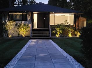 4491 Primrose Ln, North Vancouver, BC V7R 4H1