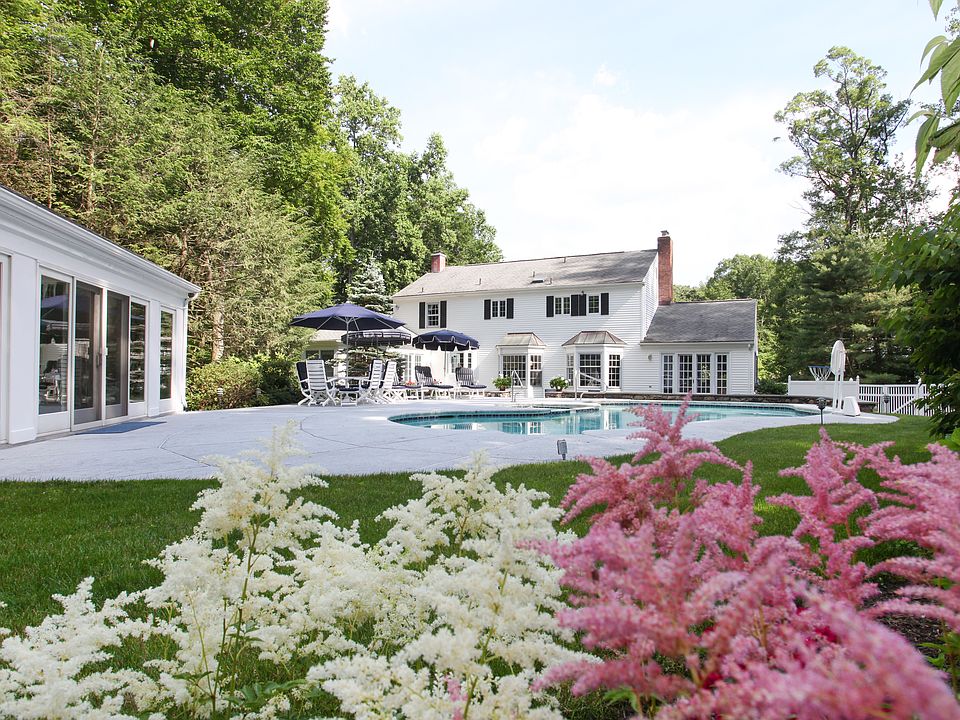 2nd image of 39 Purdy Ct
