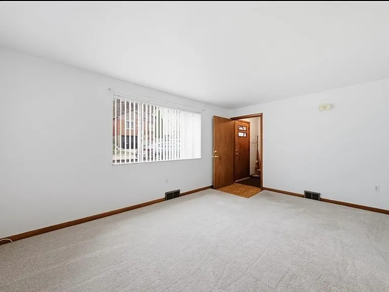 226 Frankfort Ave — Photo 13