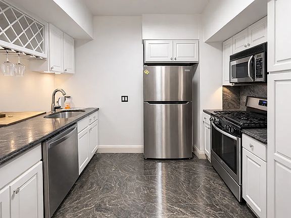 5th image of 964 Flushing Ave Floor 2