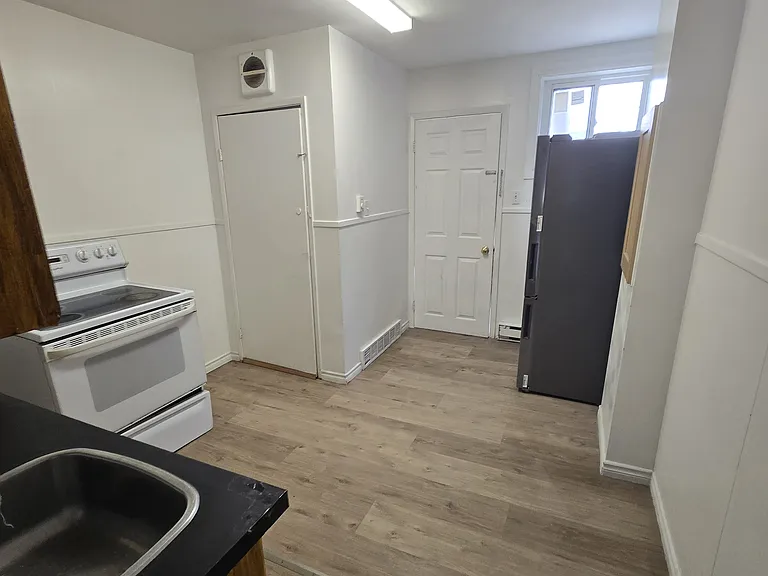 1612 Pacific Ave W — Photo 5
