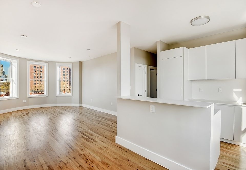 1st image of 379 Washington Ave APT 6E