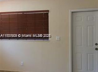 1324 NE 127th St APT 12, North Miami, FL 33161