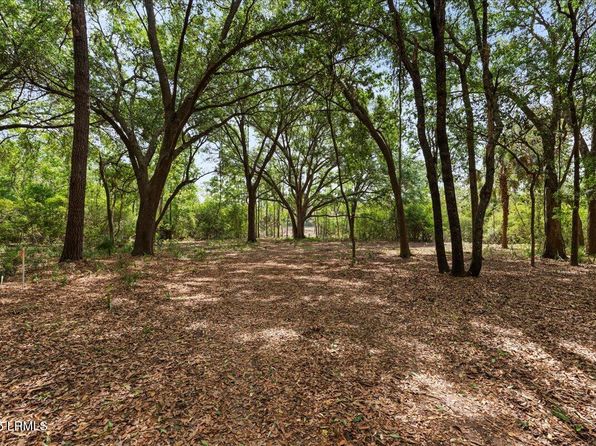 13 Trails End, Beaufort, SC 29907