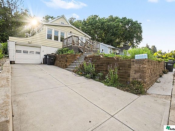 3rd image of 2024 N 67th St
