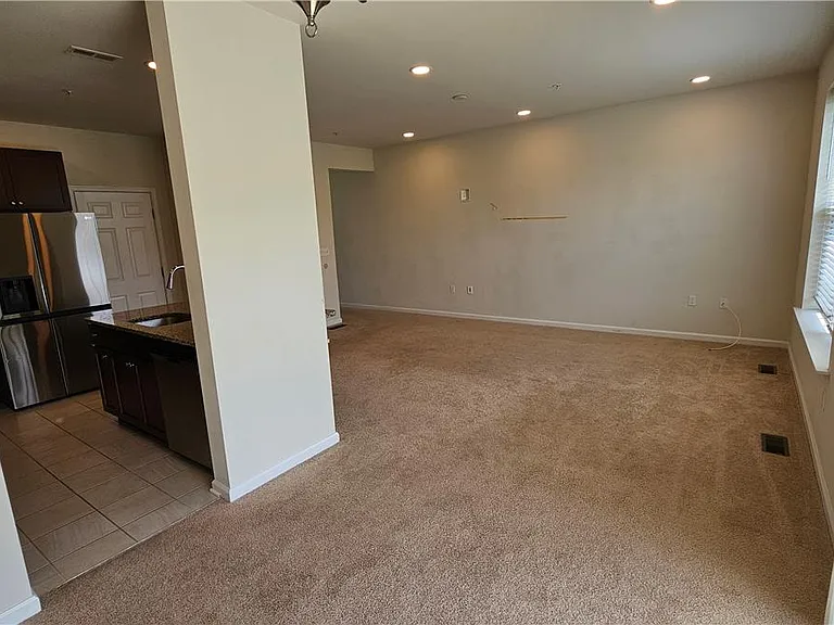 1462 Black Forest Dr S — Photo 9