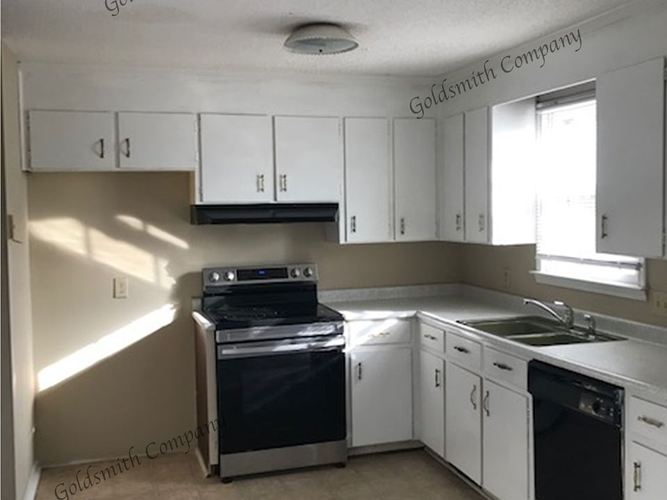 1st image of 219 Wexford Dr